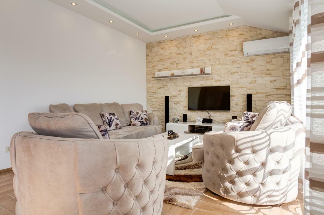 Divino Apartment Τίβατ Εξωτερικό φωτογραφία