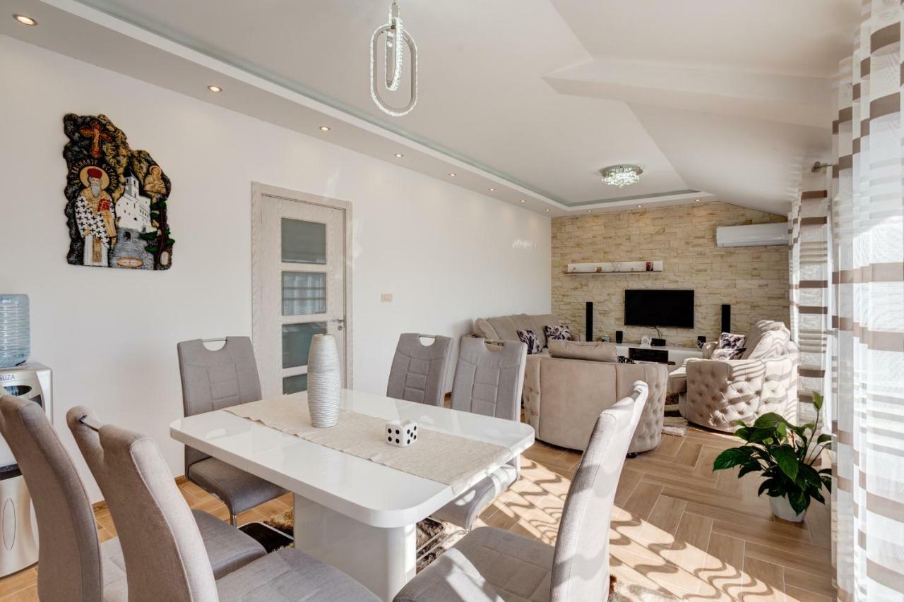 Divino Apartment Τίβατ Εξωτερικό φωτογραφία
