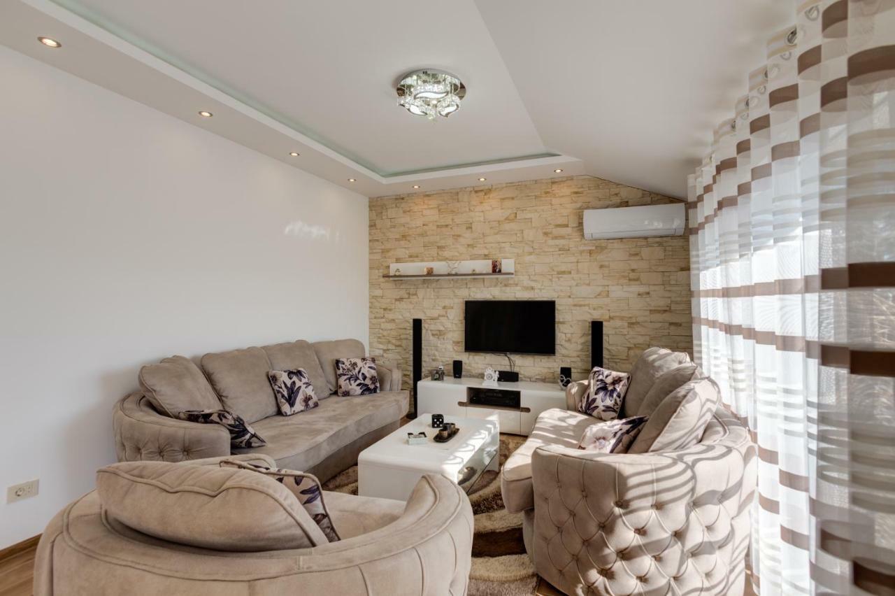 Divino Apartment Τίβατ Εξωτερικό φωτογραφία