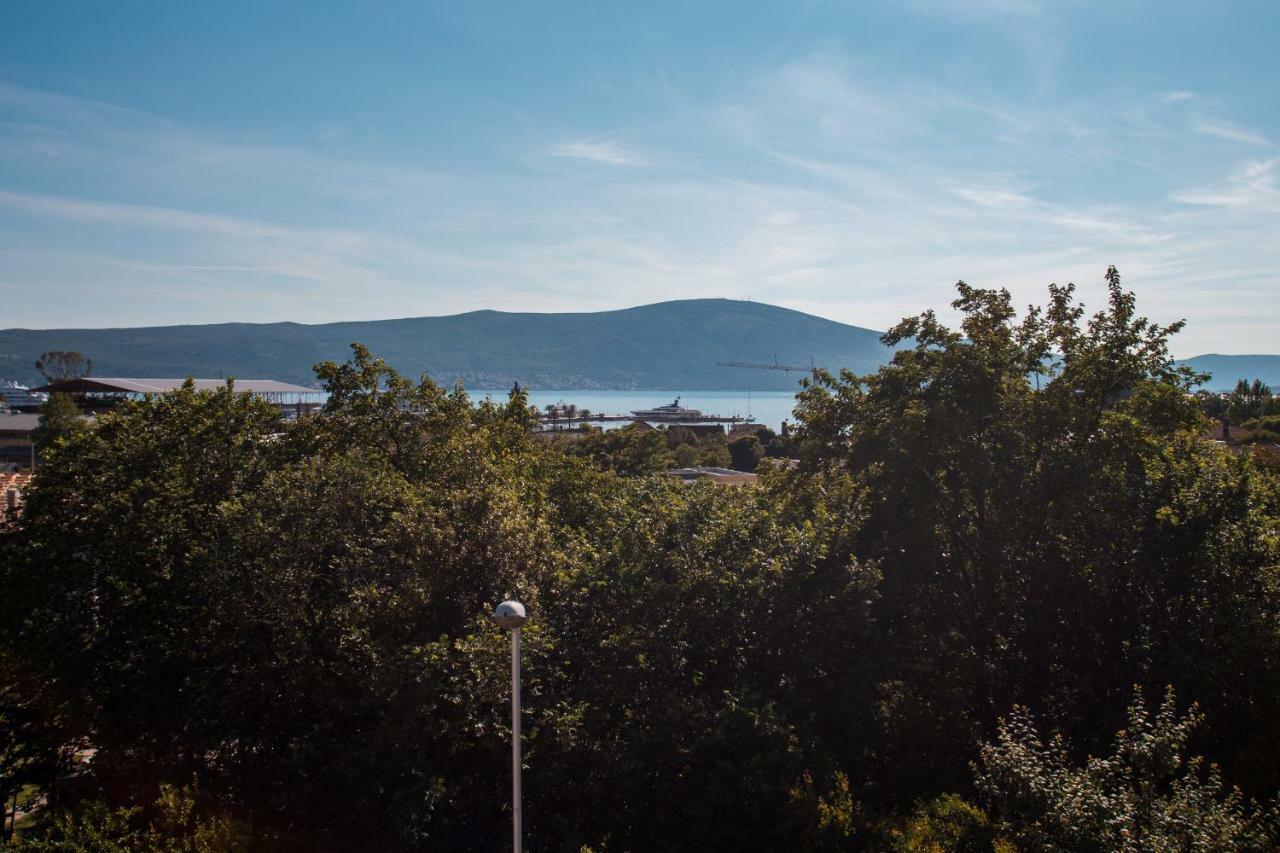 Divino Apartment Τίβατ Εξωτερικό φωτογραφία
